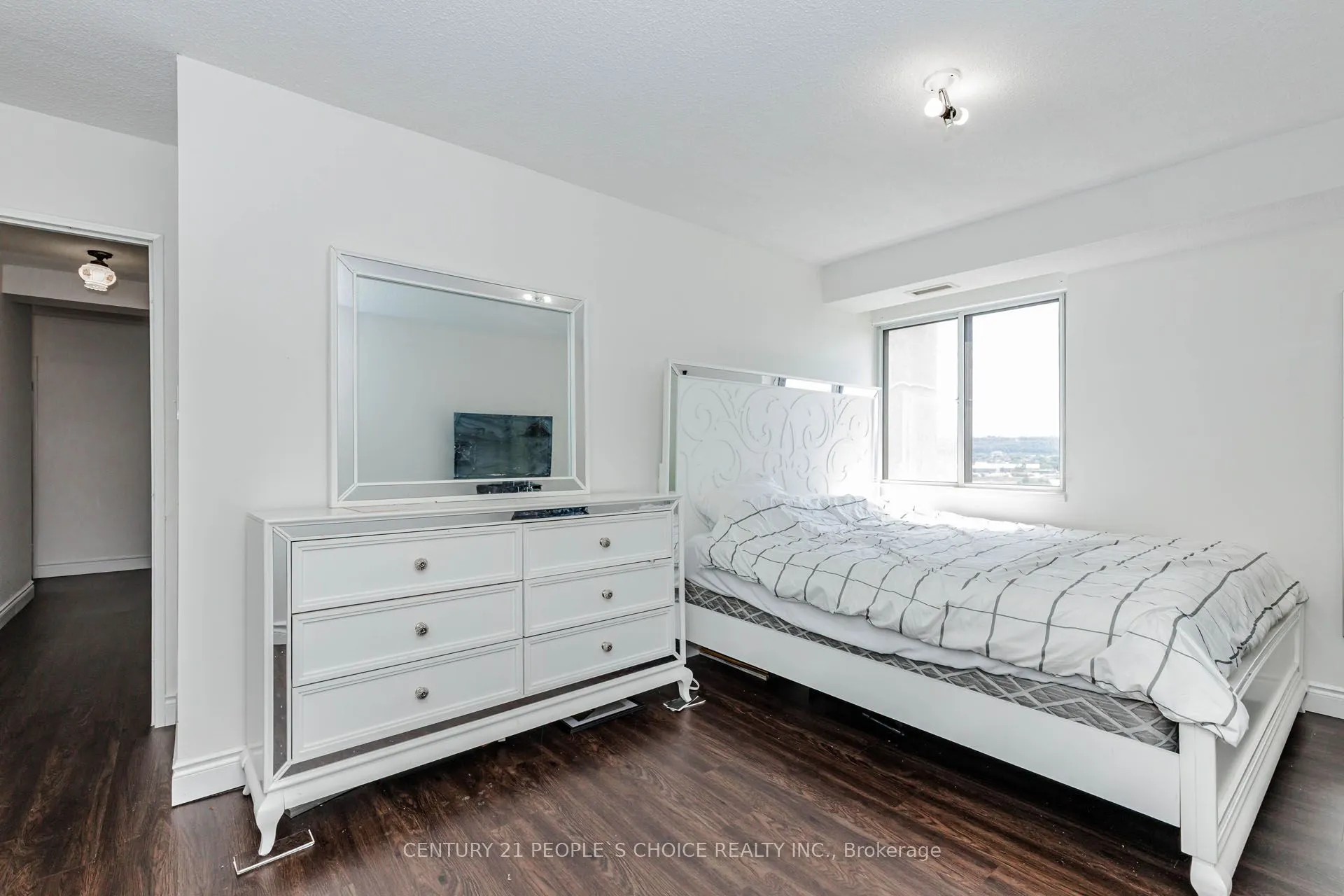 301 FRANCES Avenue #1203