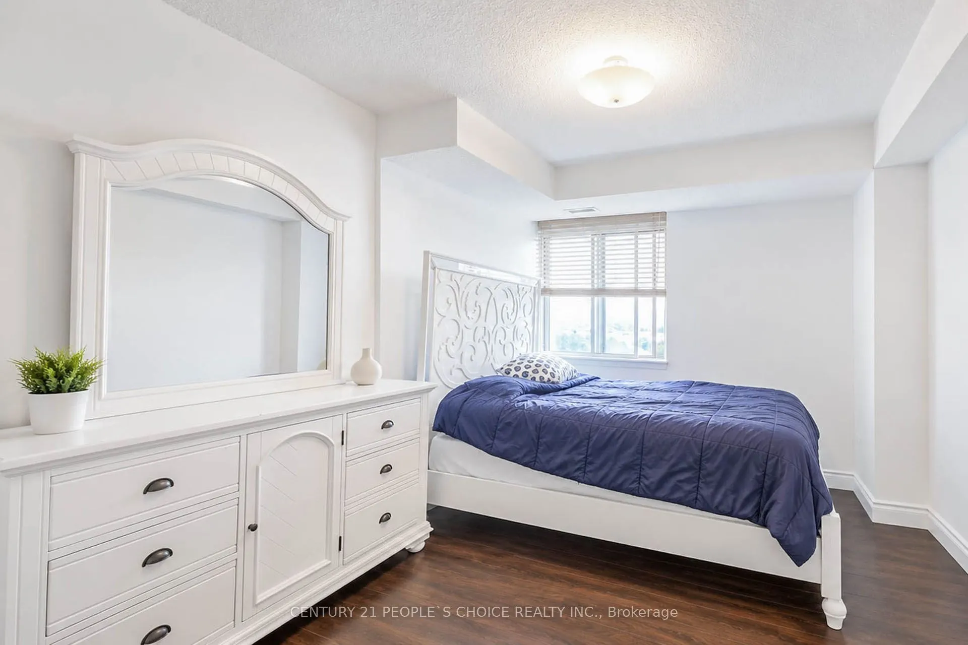 301 FRANCES Avenue #1203