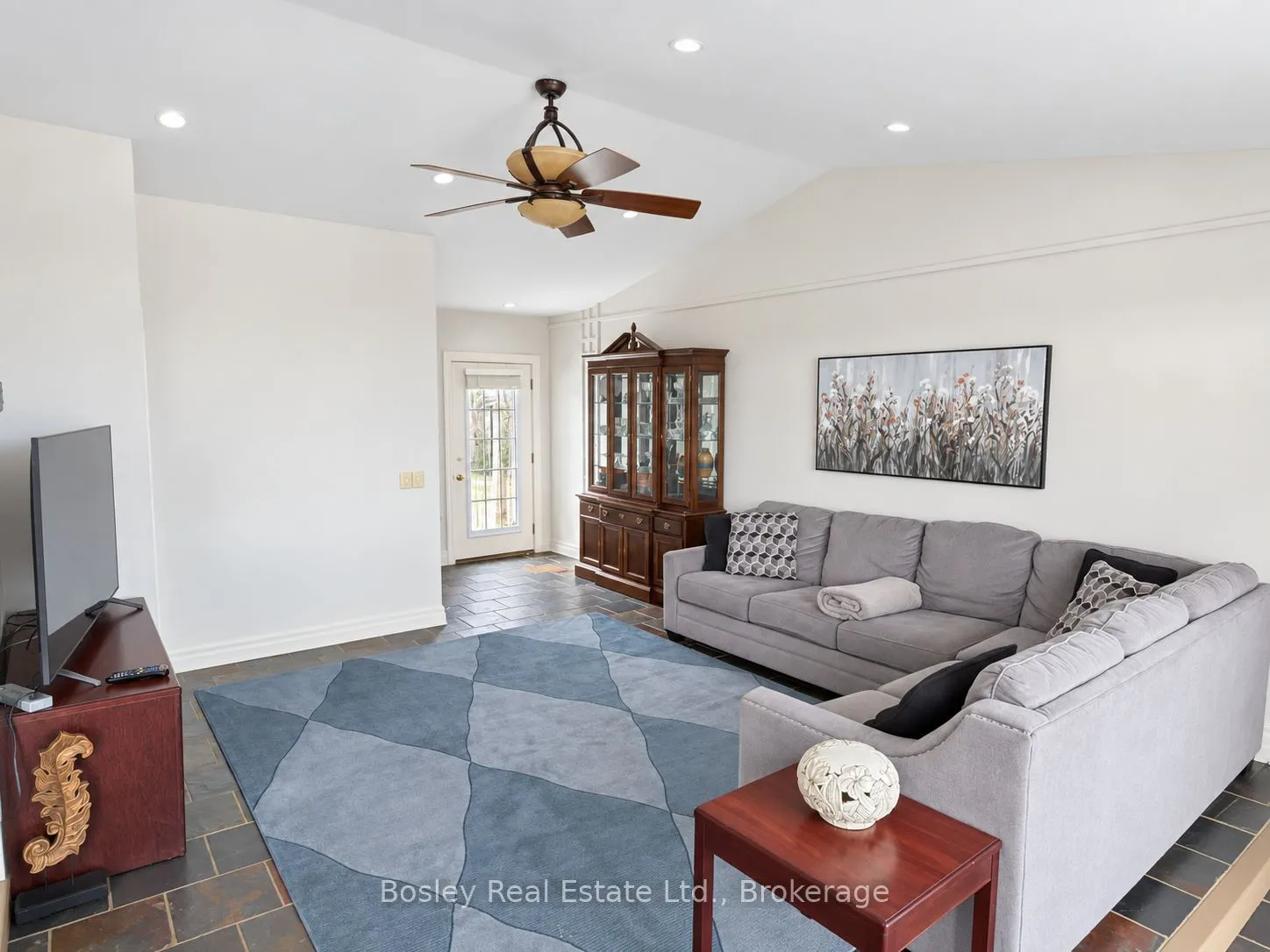 357190 The Blue Mountain Meaford Townline