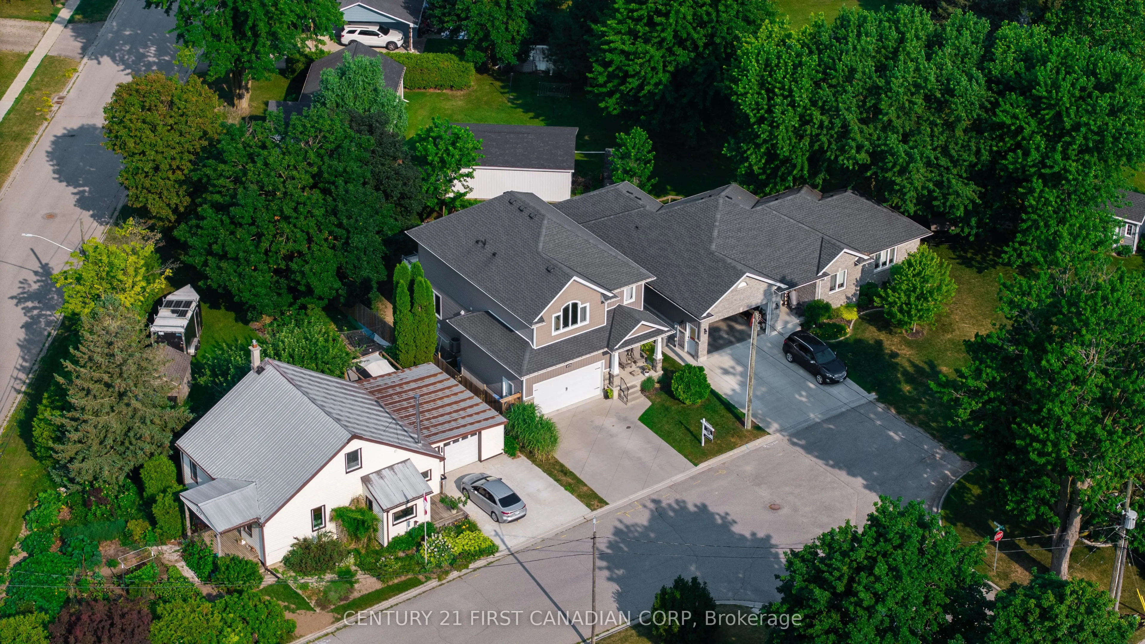 279 Oak Street