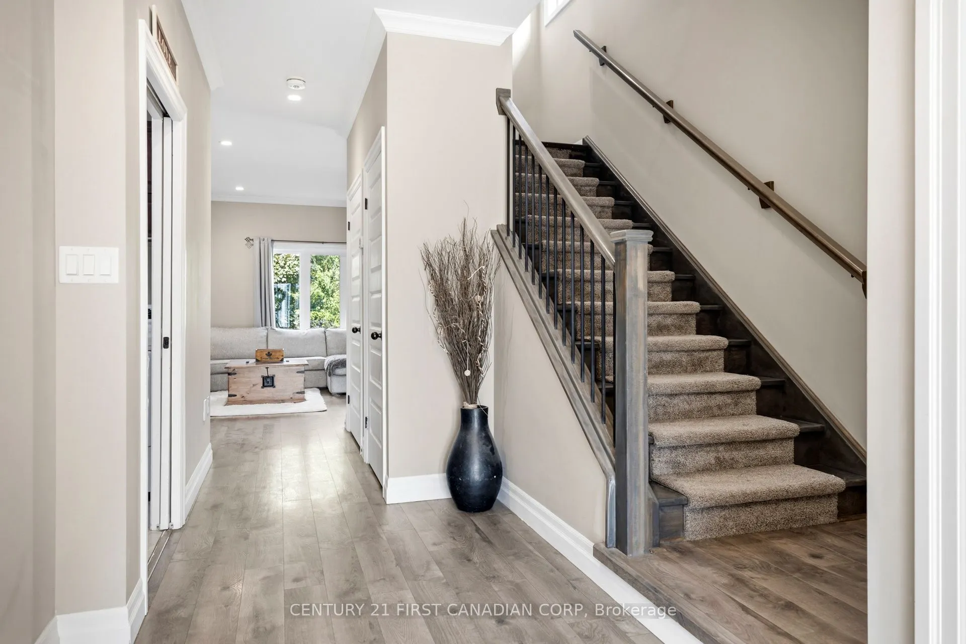 279 Oak Street