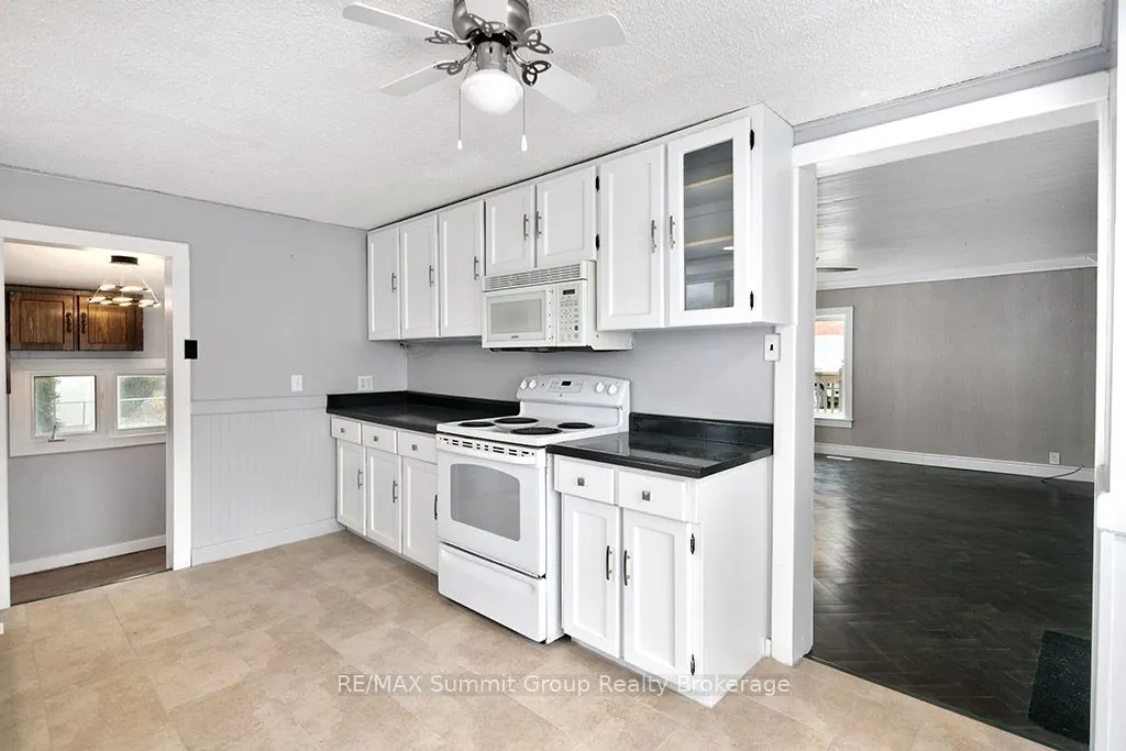 151 Main Street E