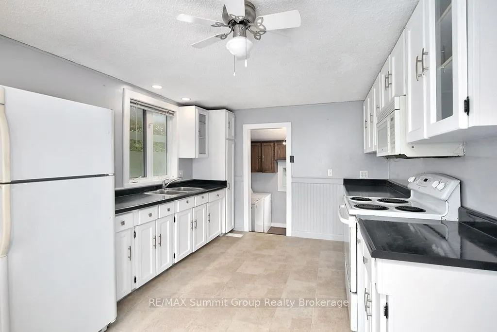 151 Main Street E