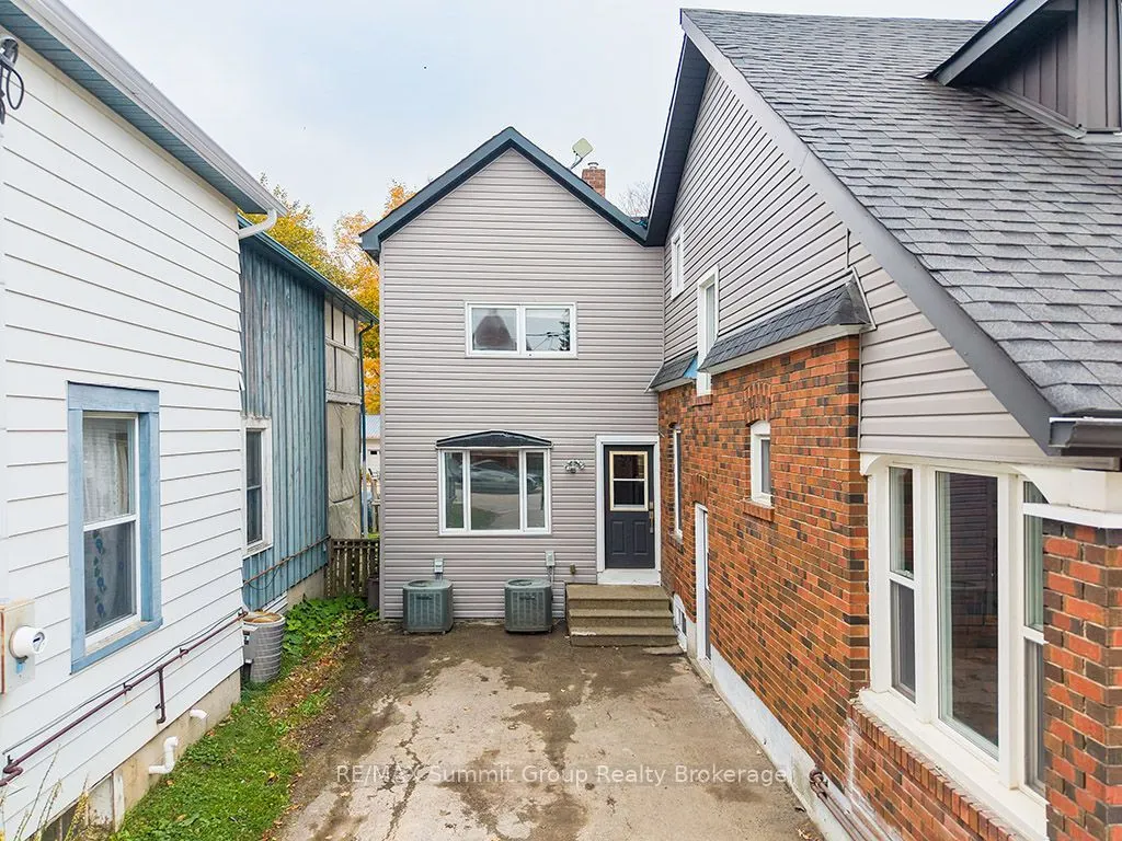151 Main Street E