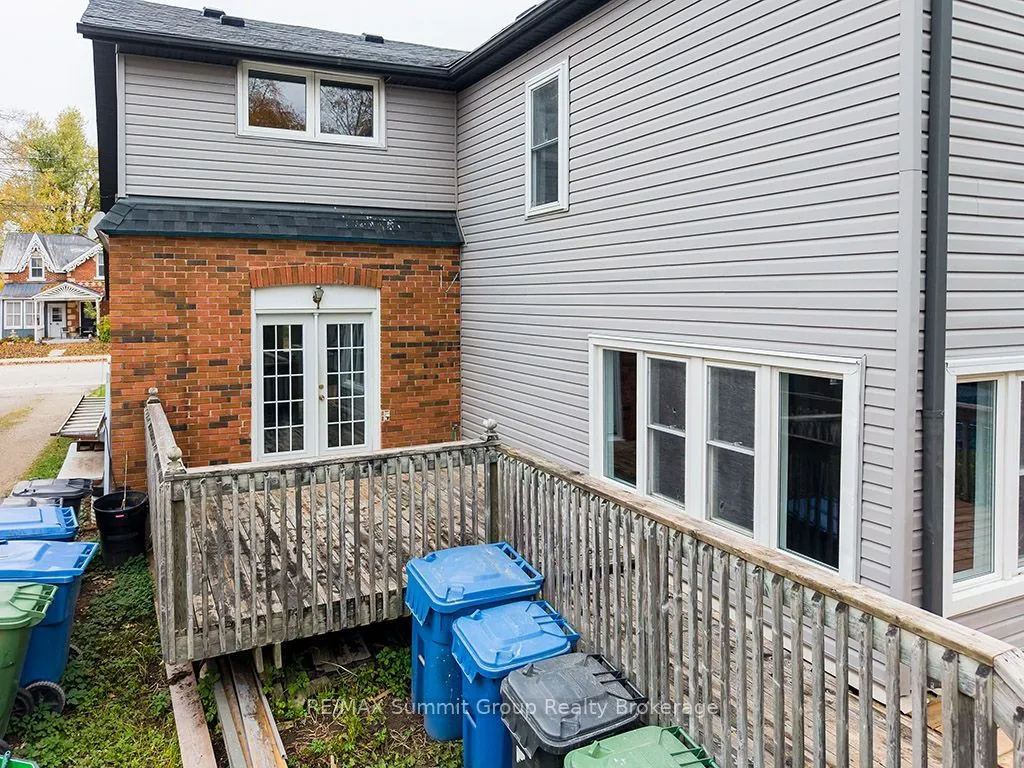 151 Main Street E