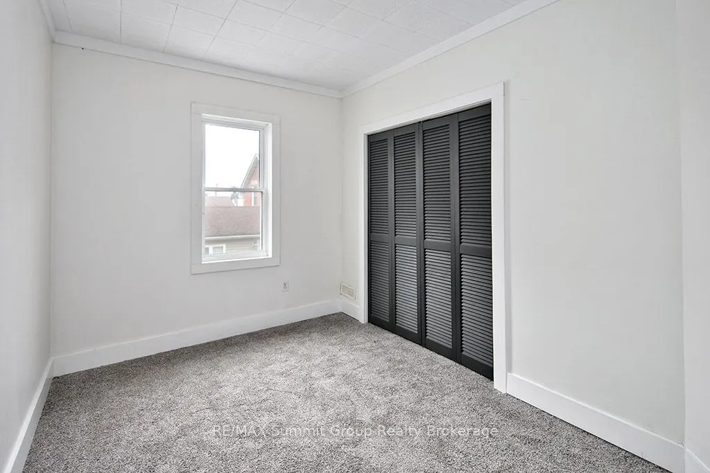 151 Main Street E