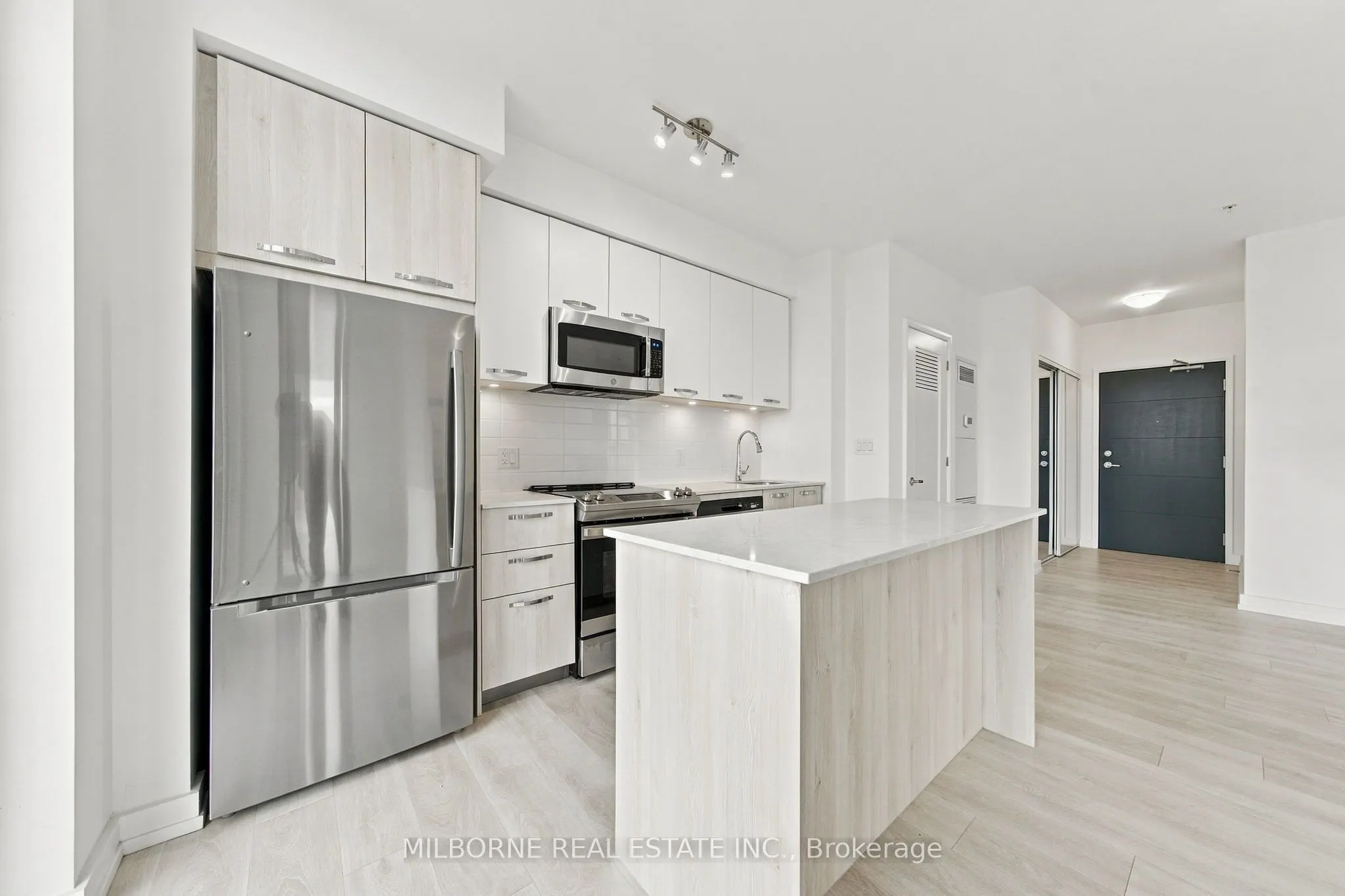 75 James Street S #1511