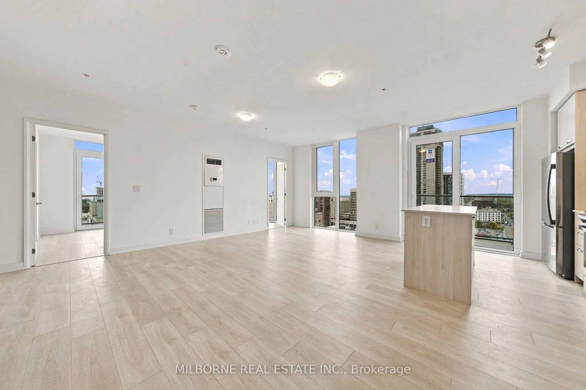 75 James Street S #1511