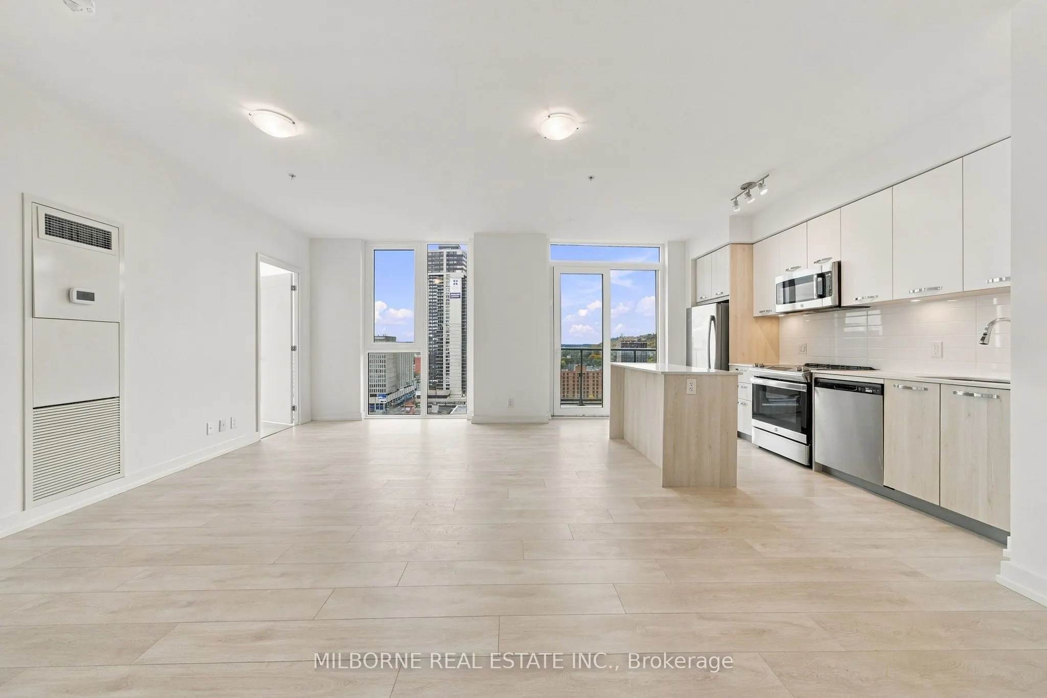 75 James Street S #1511