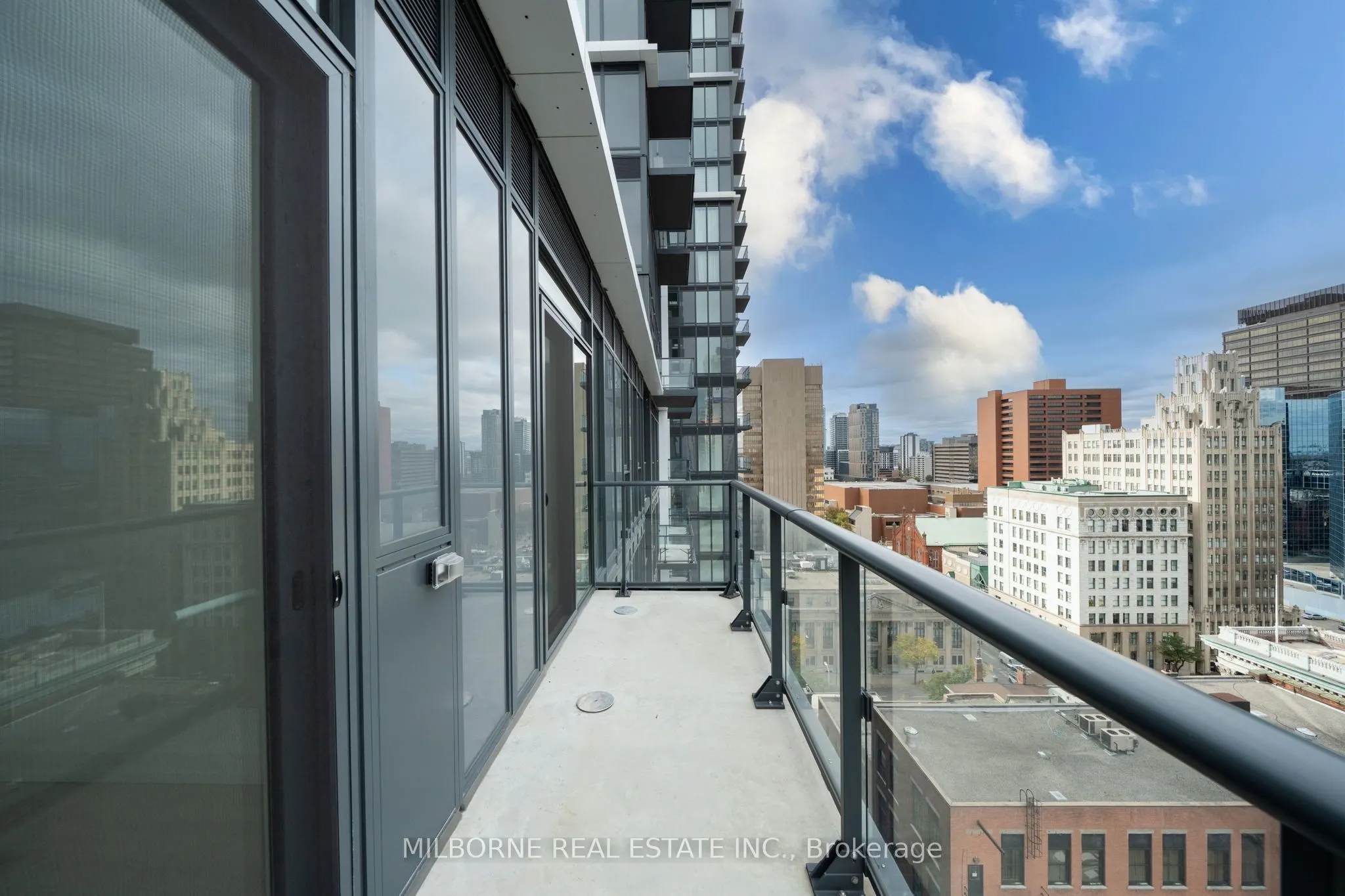 75 James Street S #1511