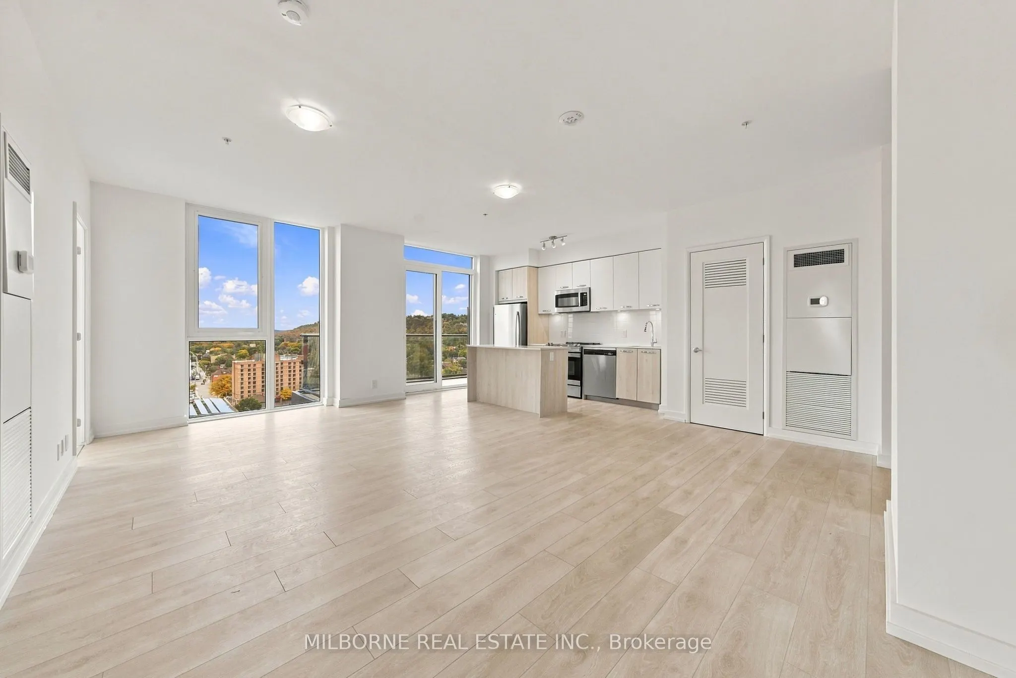 75 James Street S #1511