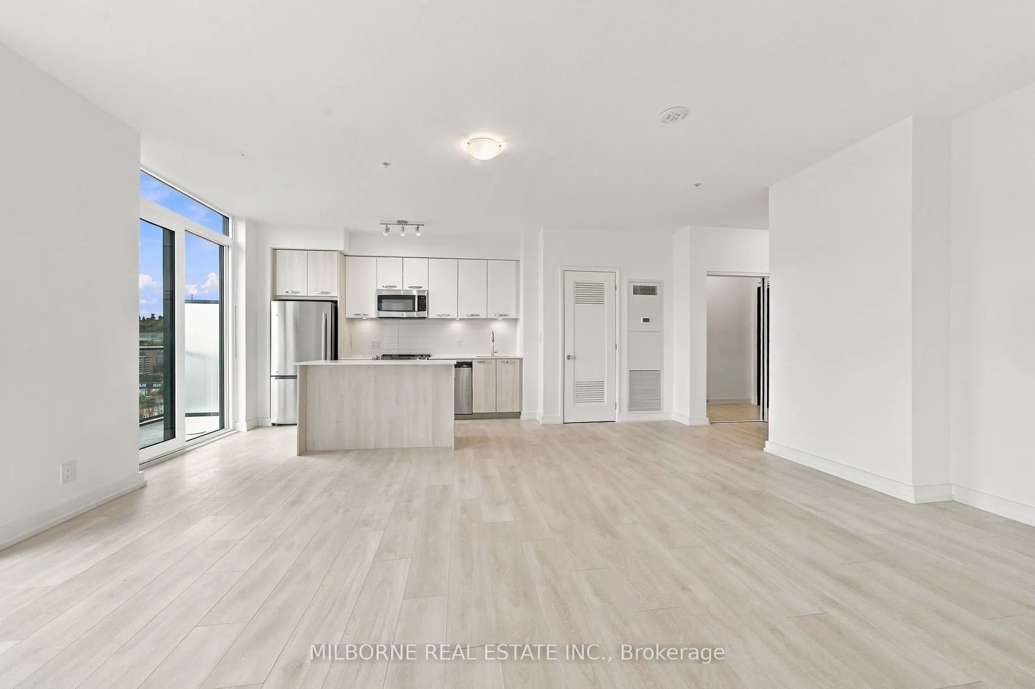 75 James Street S #1511