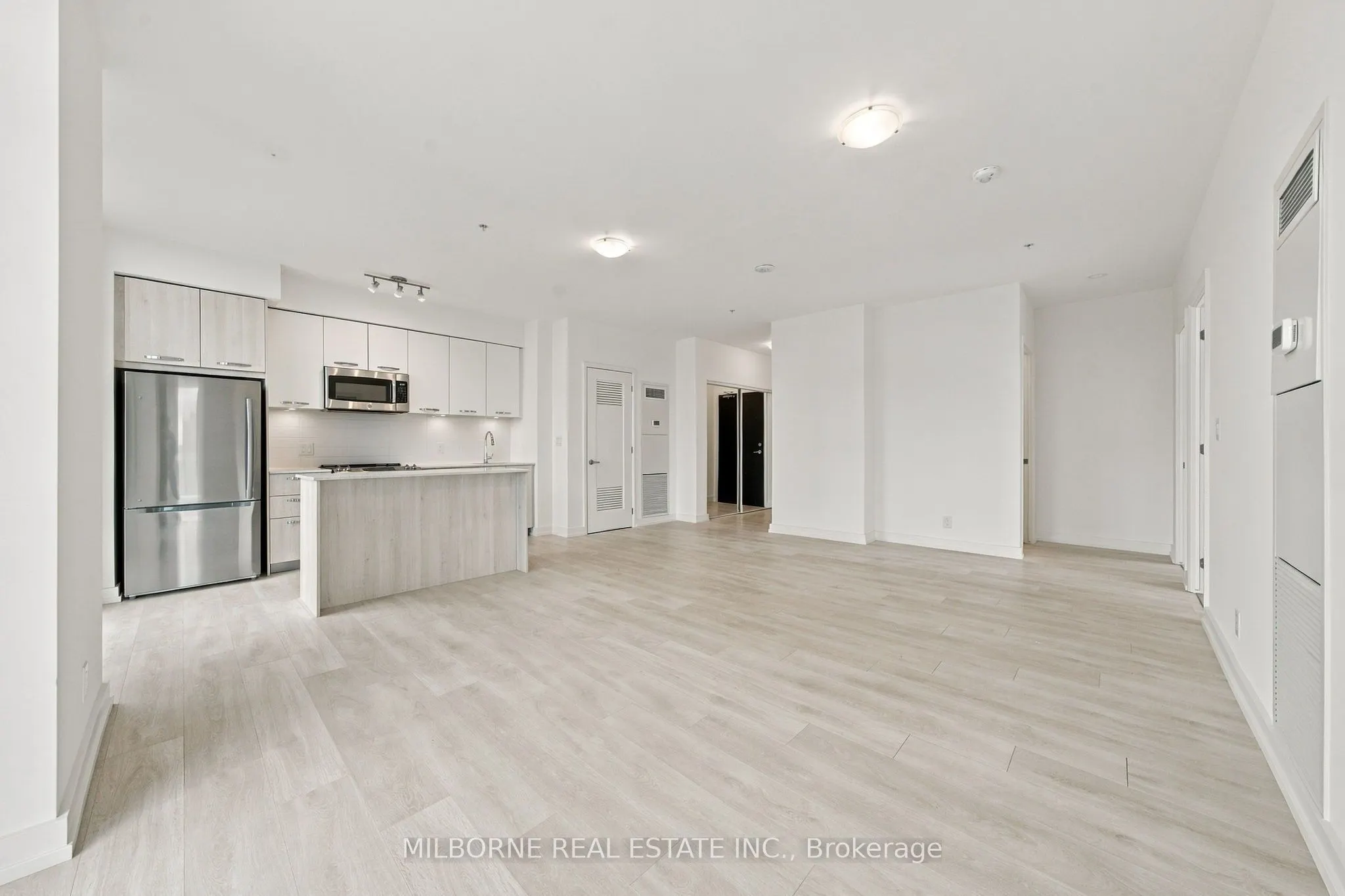 75 James Street S #1511