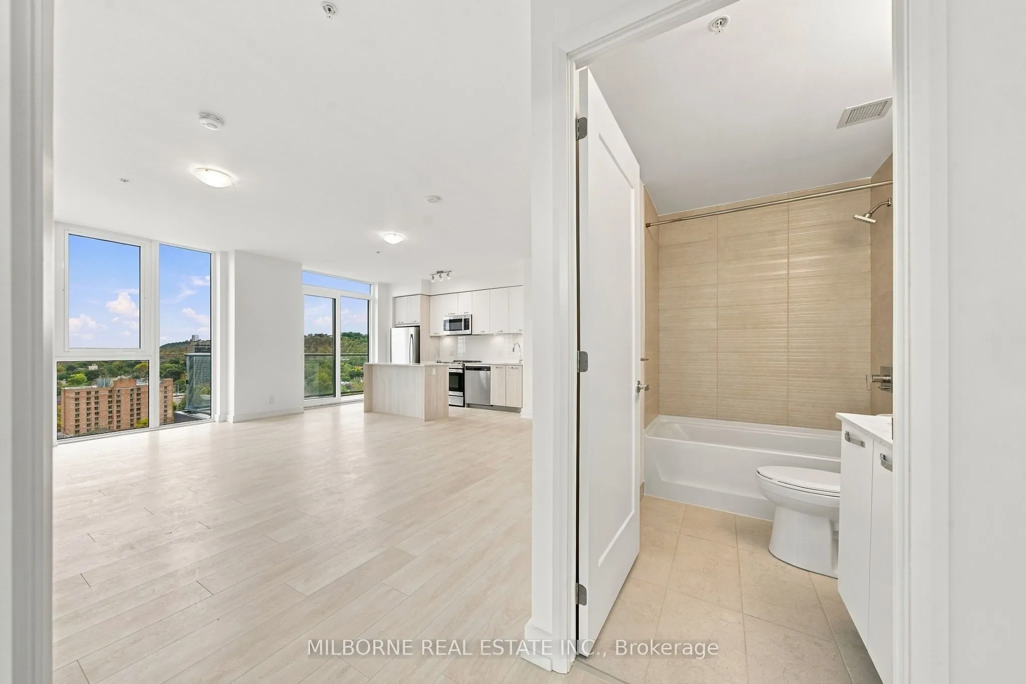 75 James Street S #1511