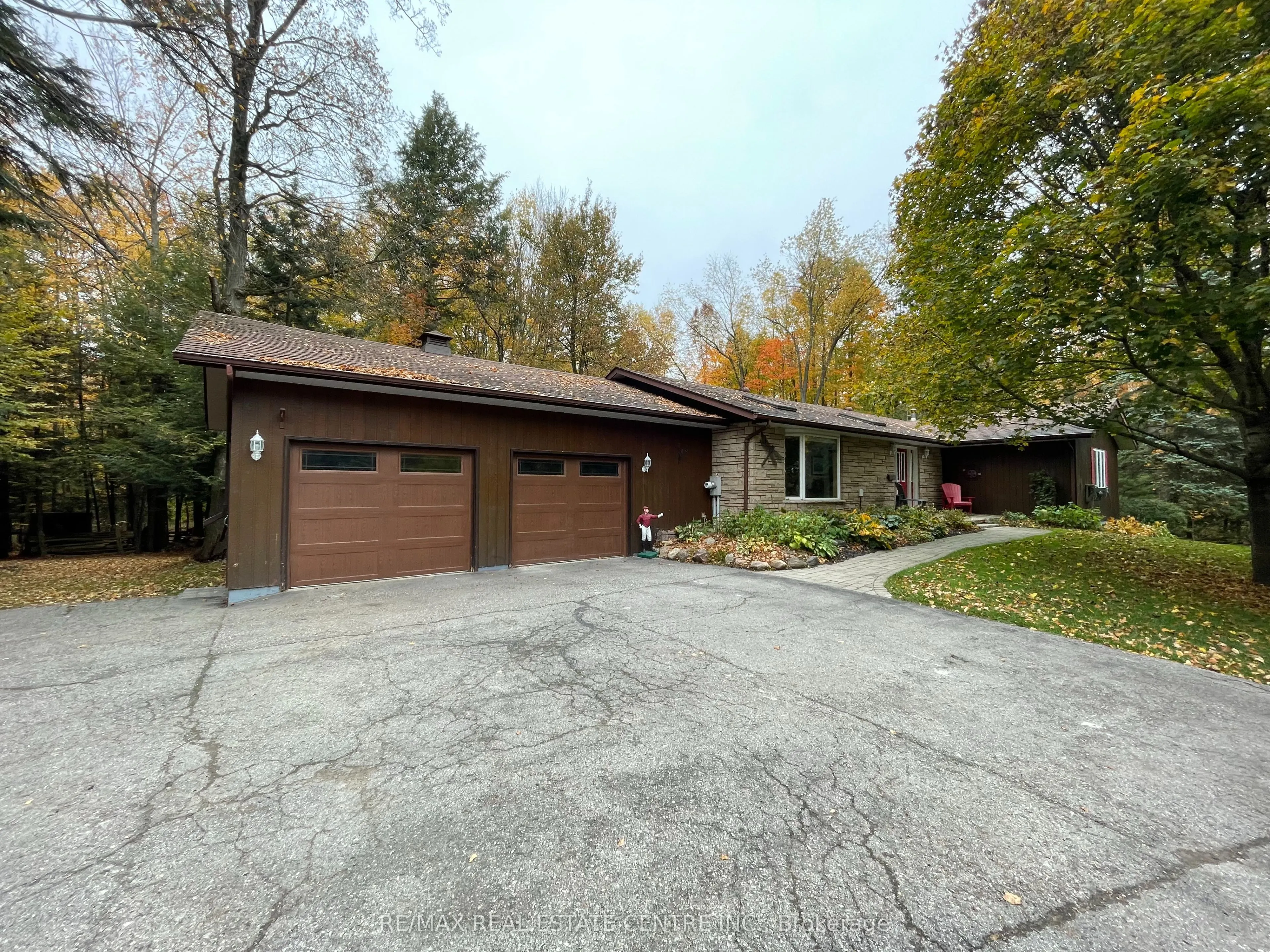 485471 30 Side Road