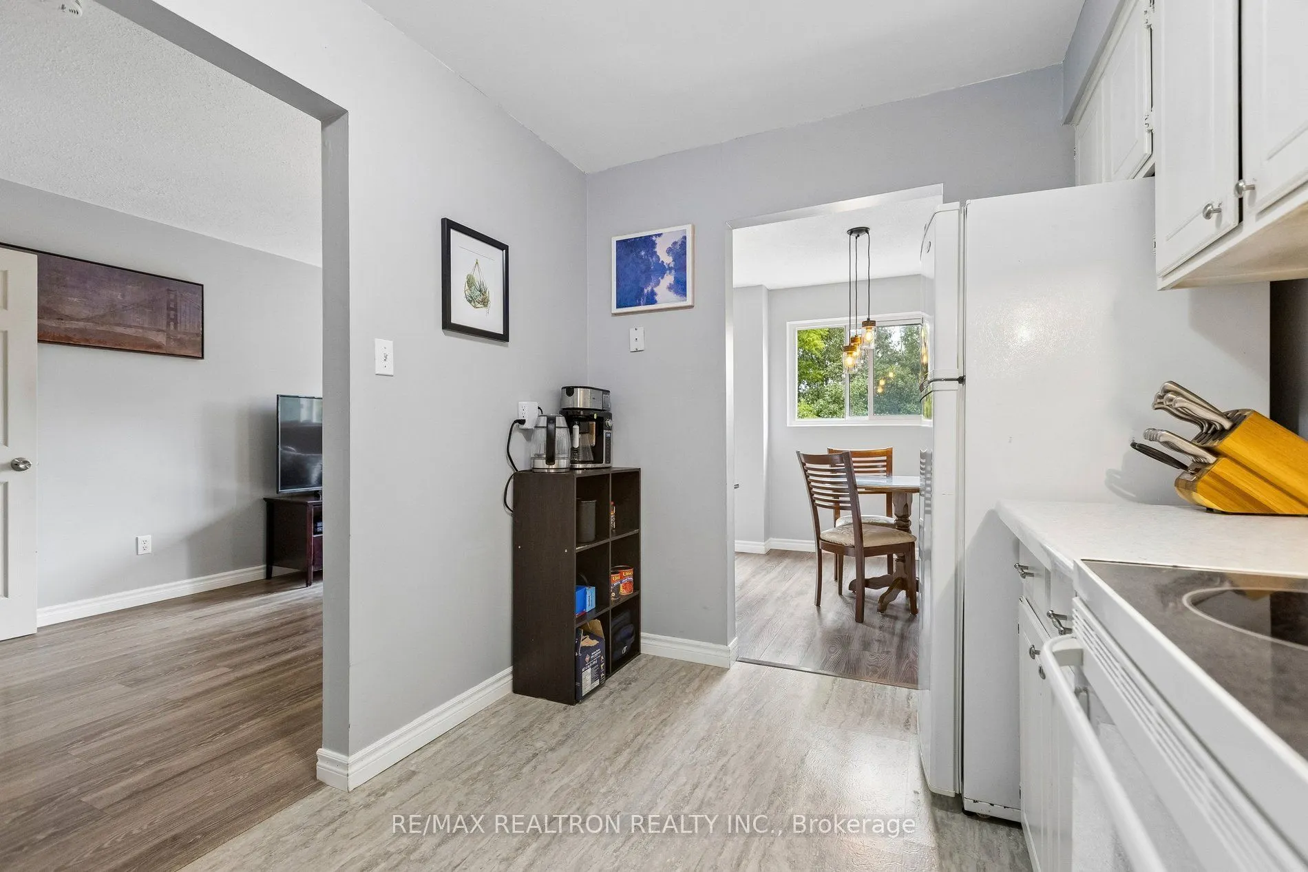 298D Bluevale Street N #15