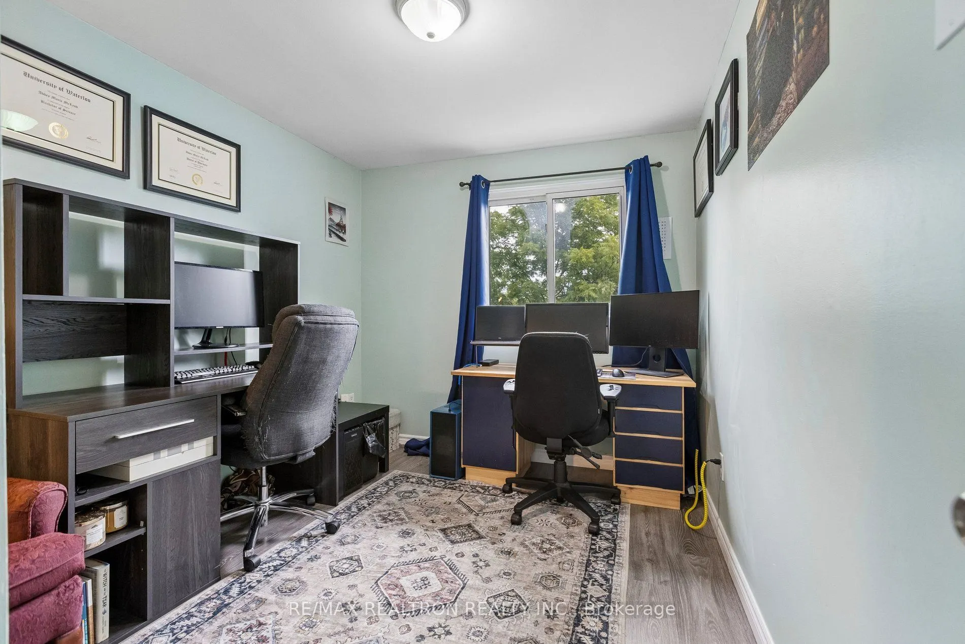 298D Bluevale Street N #15