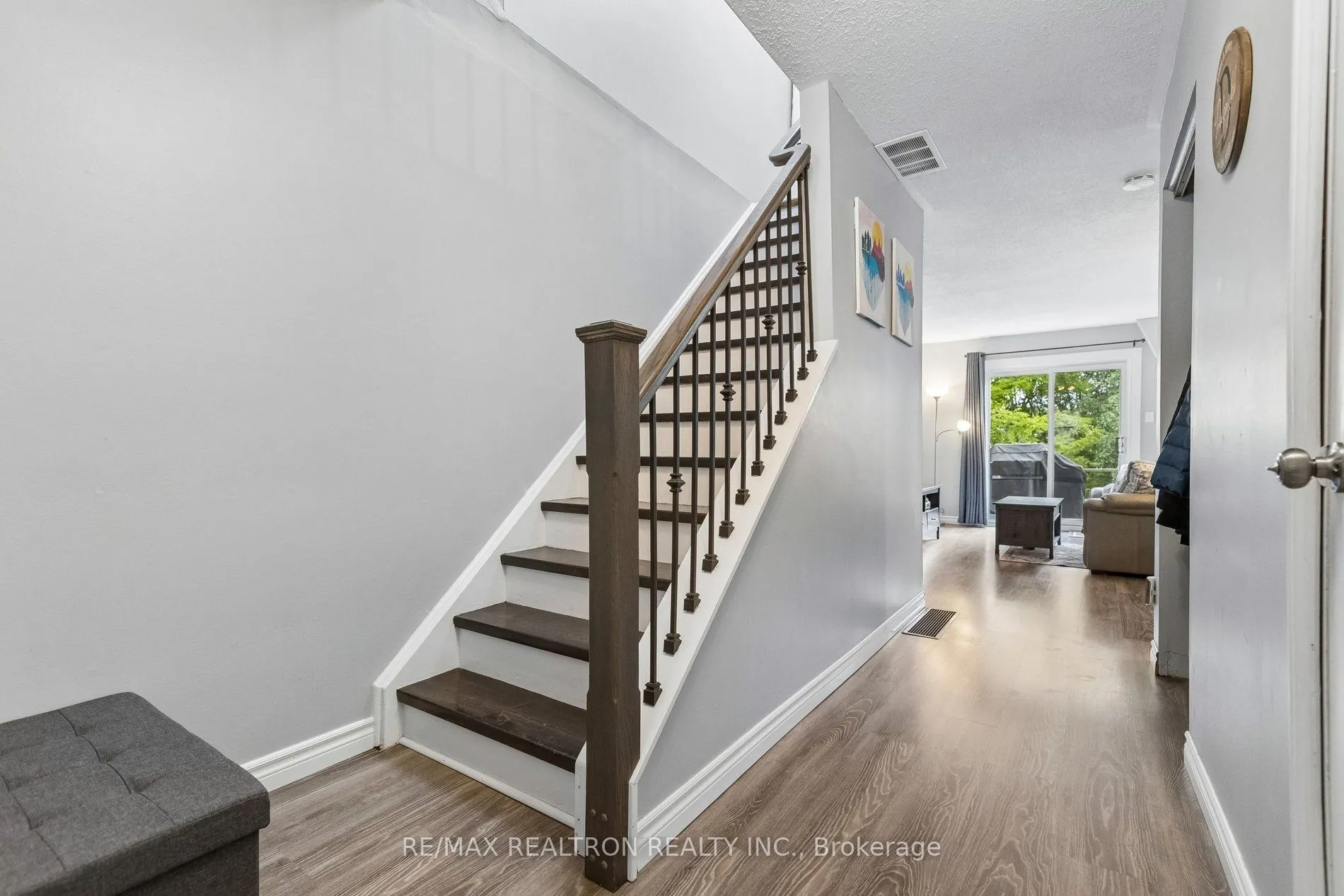 298D Bluevale Street N #15