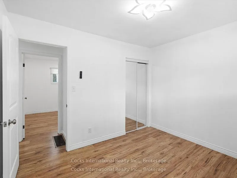 36 Susan Street W