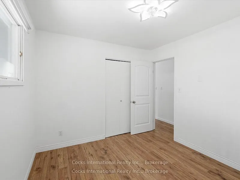36 Susan Street W