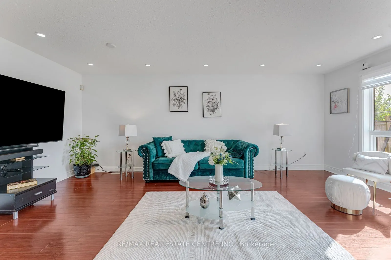 52 Crawford Crescent