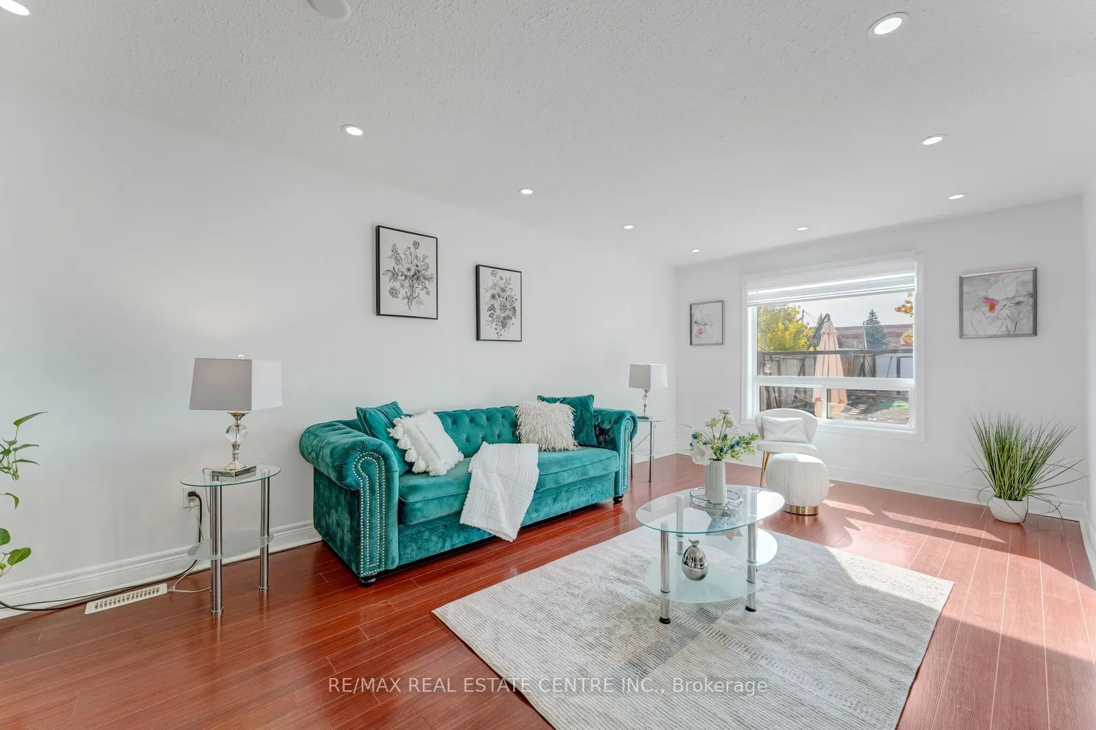 52 Crawford Crescent
