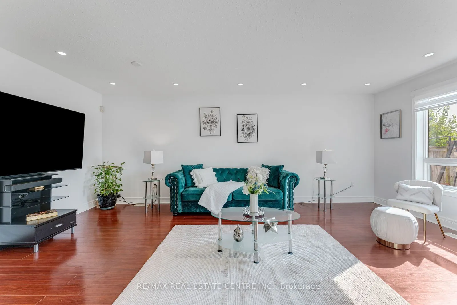52 Crawford Crescent