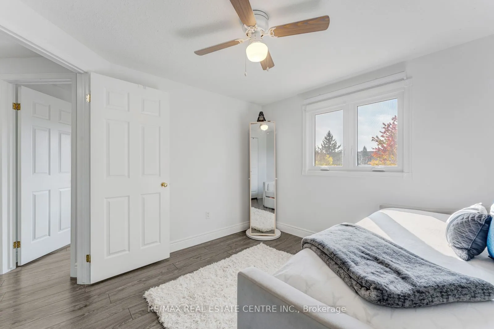 52 Crawford Crescent