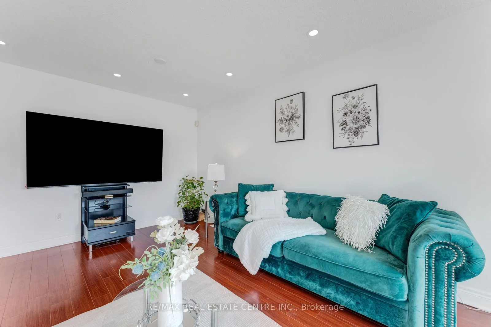 52 Crawford Crescent