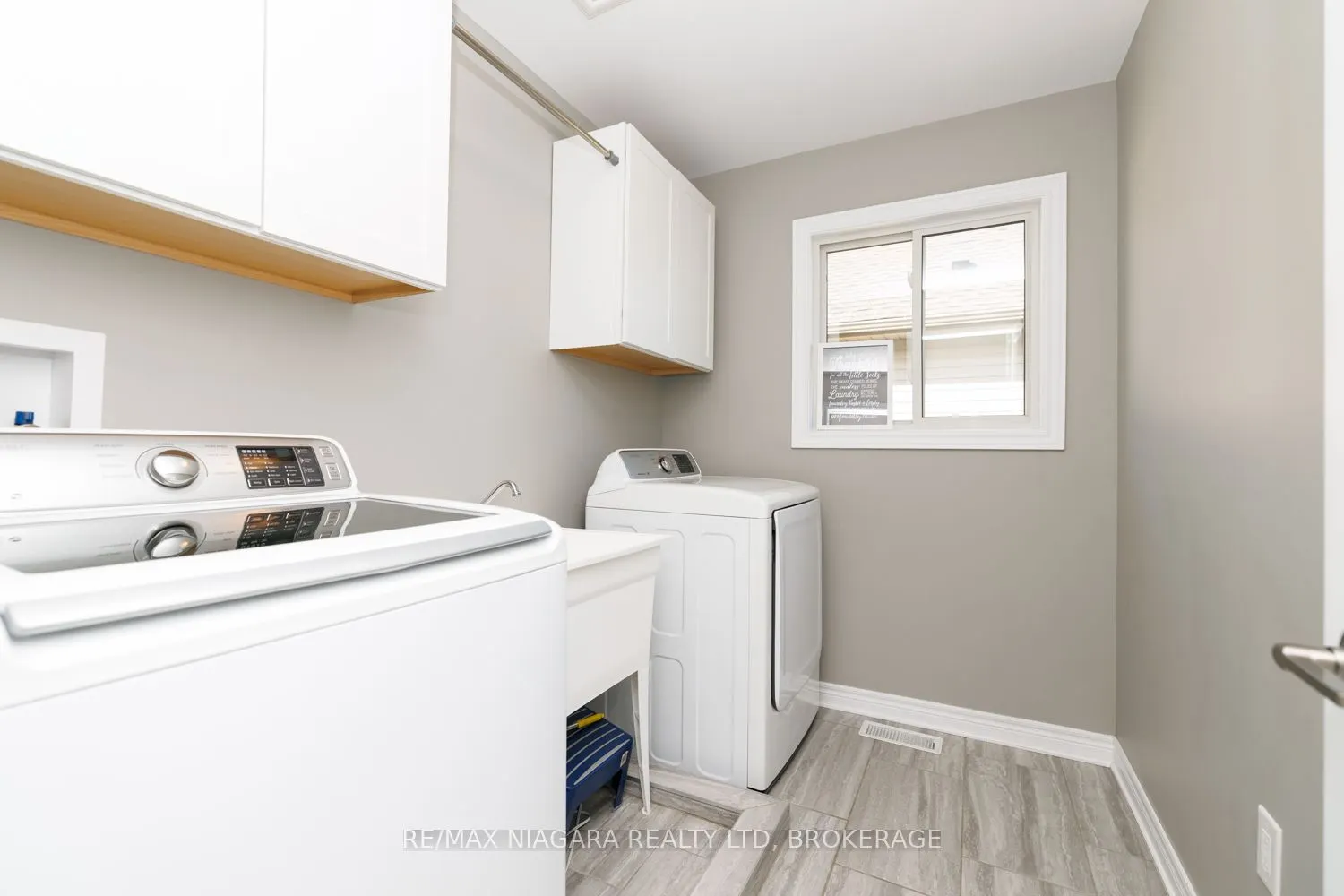 6 Bergenstein Crescent