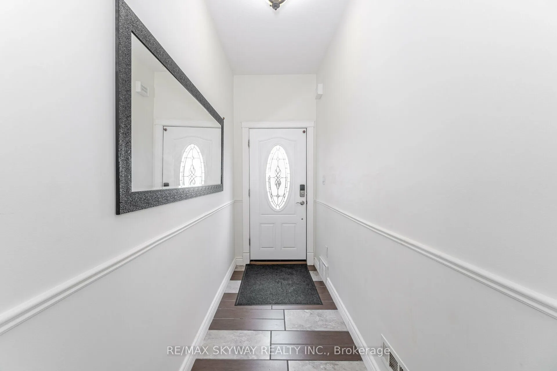 242 East Avenue N