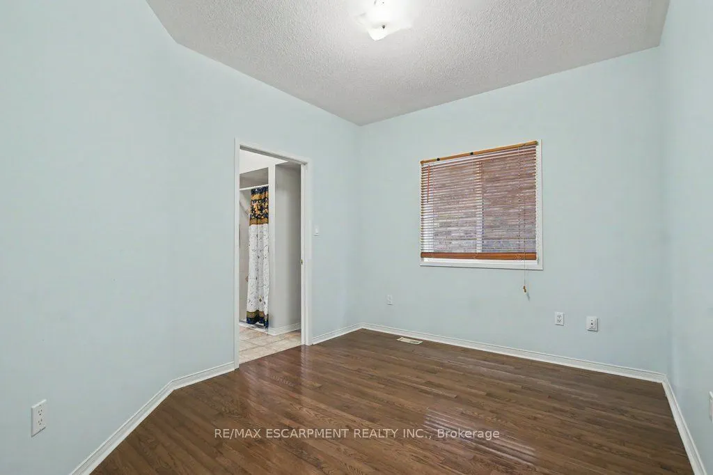 172 VALMONT Court