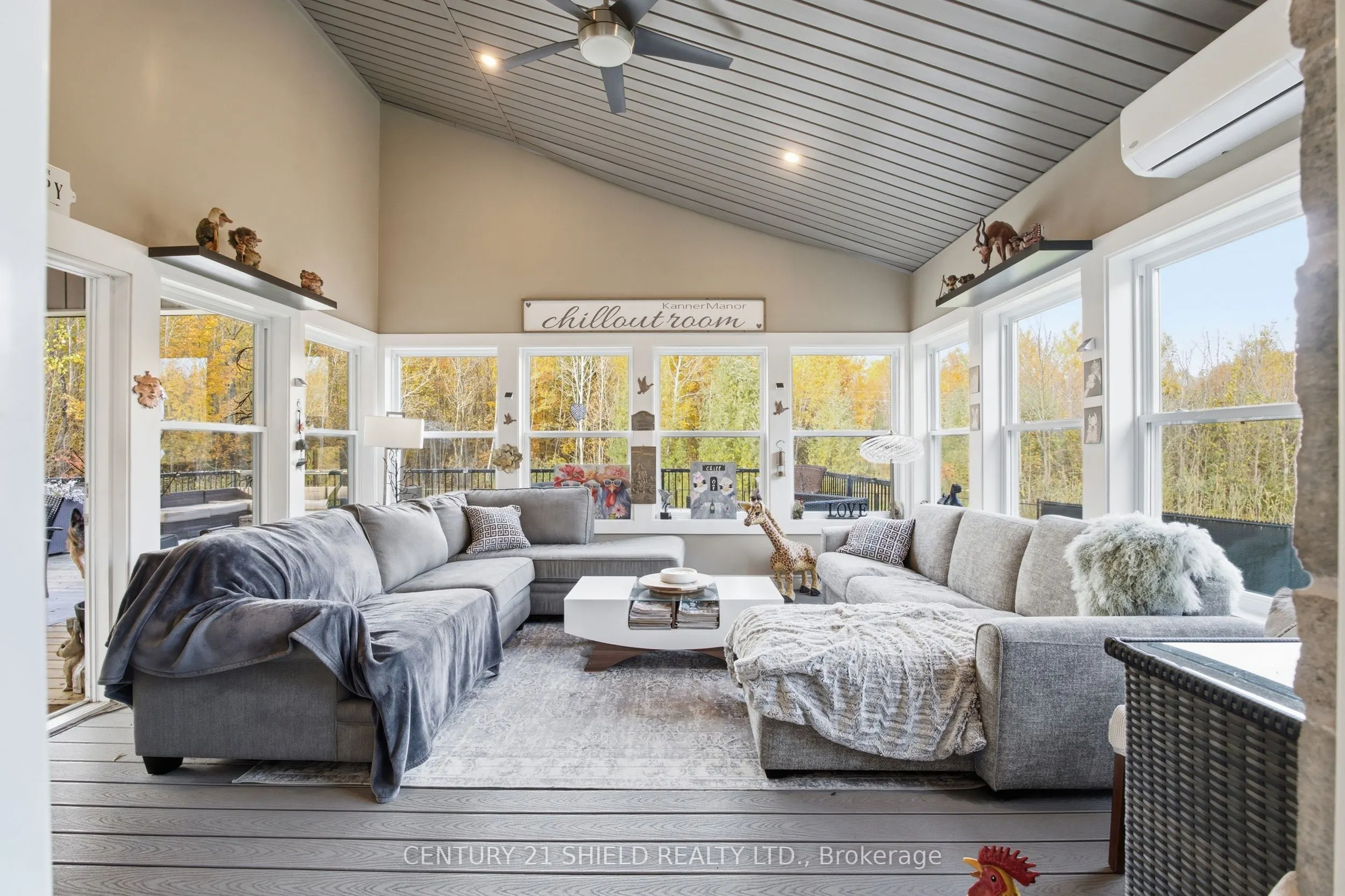 3822 LAKESIDE Drive