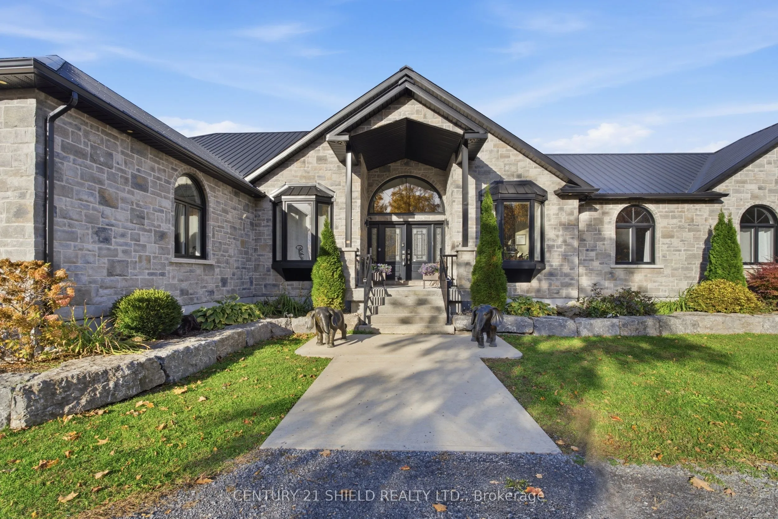 3822 LAKESIDE Drive