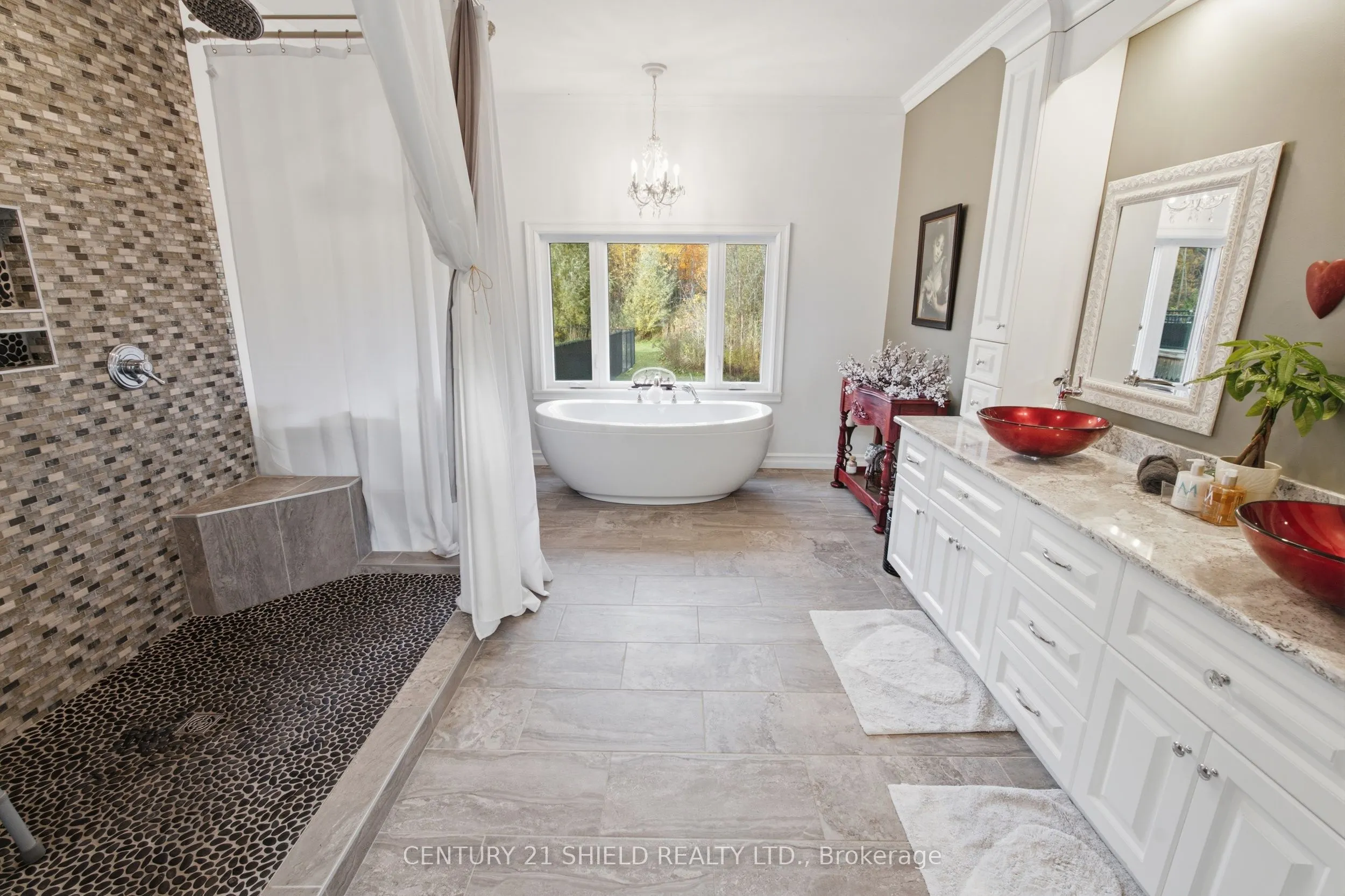 3822 LAKESIDE Drive