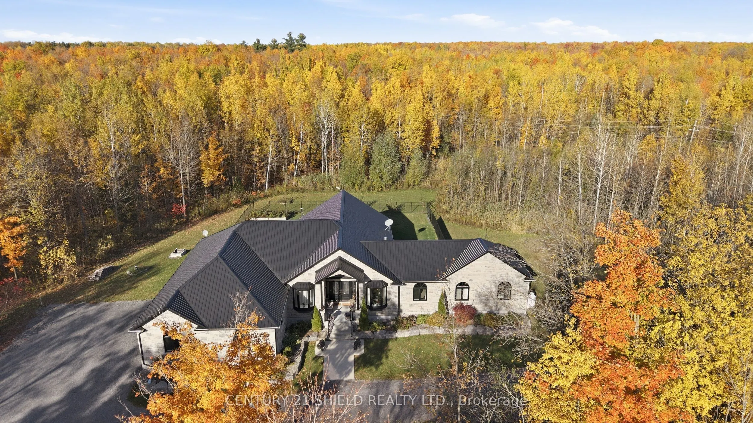 3822 LAKESIDE Drive