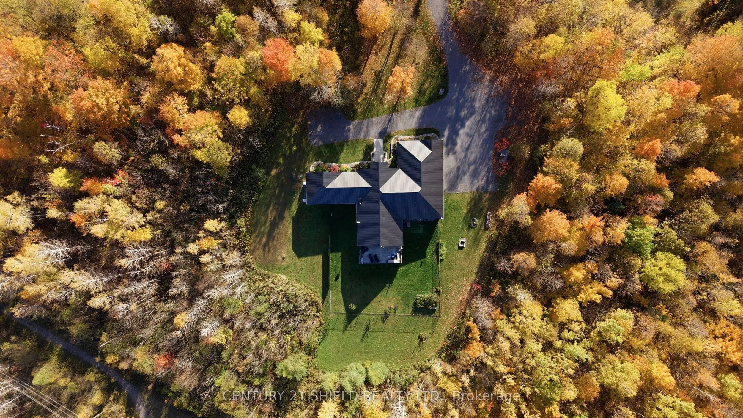 3822 LAKESIDE Drive