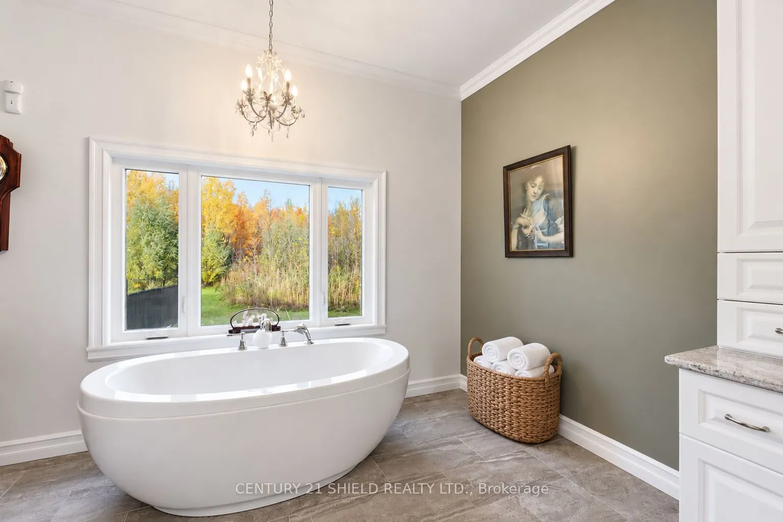 3822 LAKESIDE Drive