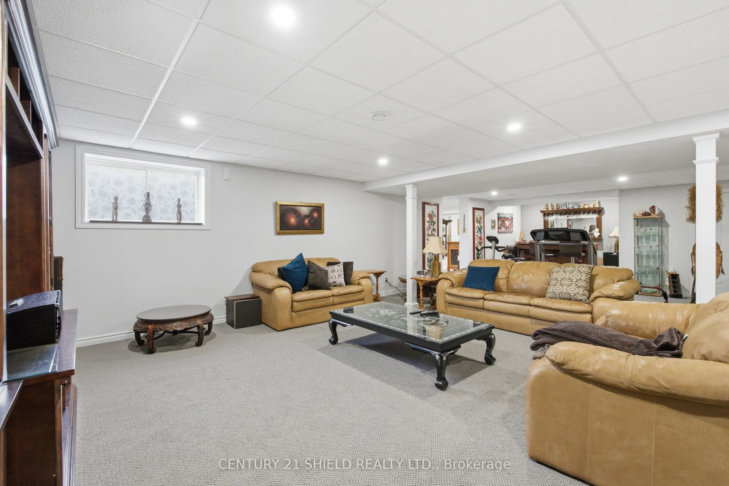3822 LAKESIDE Drive