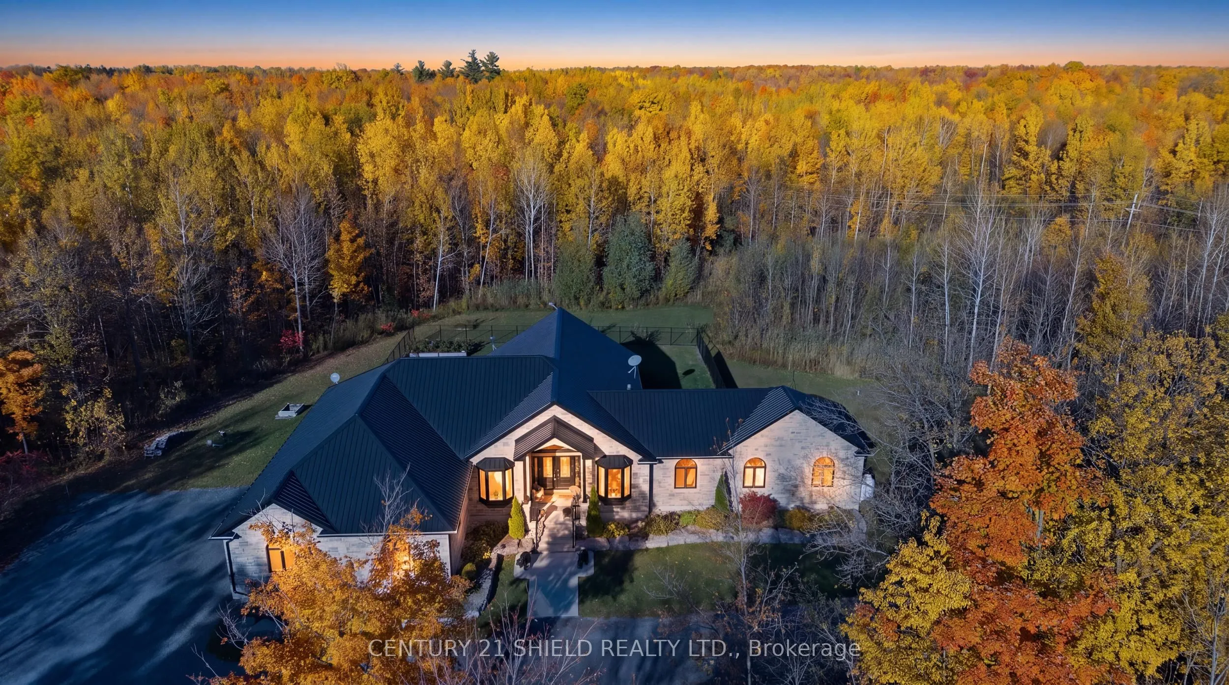3822 LAKESIDE Drive