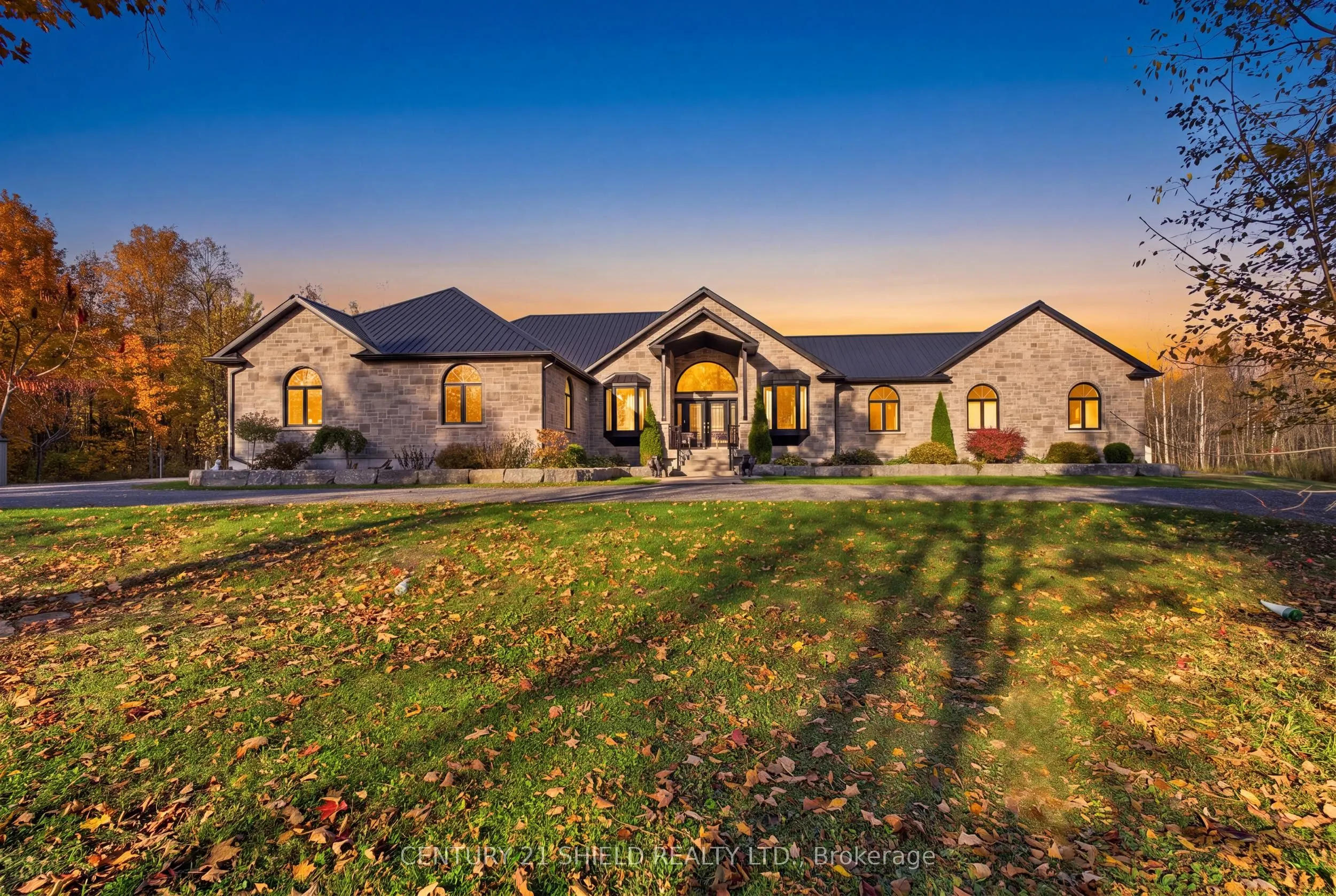 3822 LAKESIDE Drive