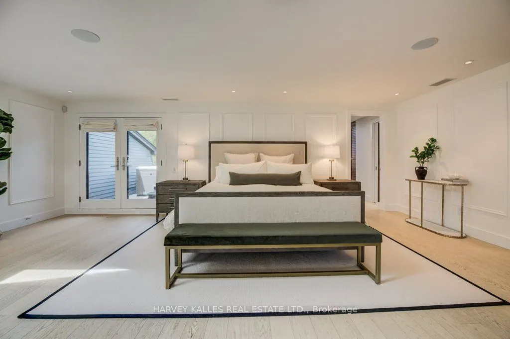 8 Westgate Walk