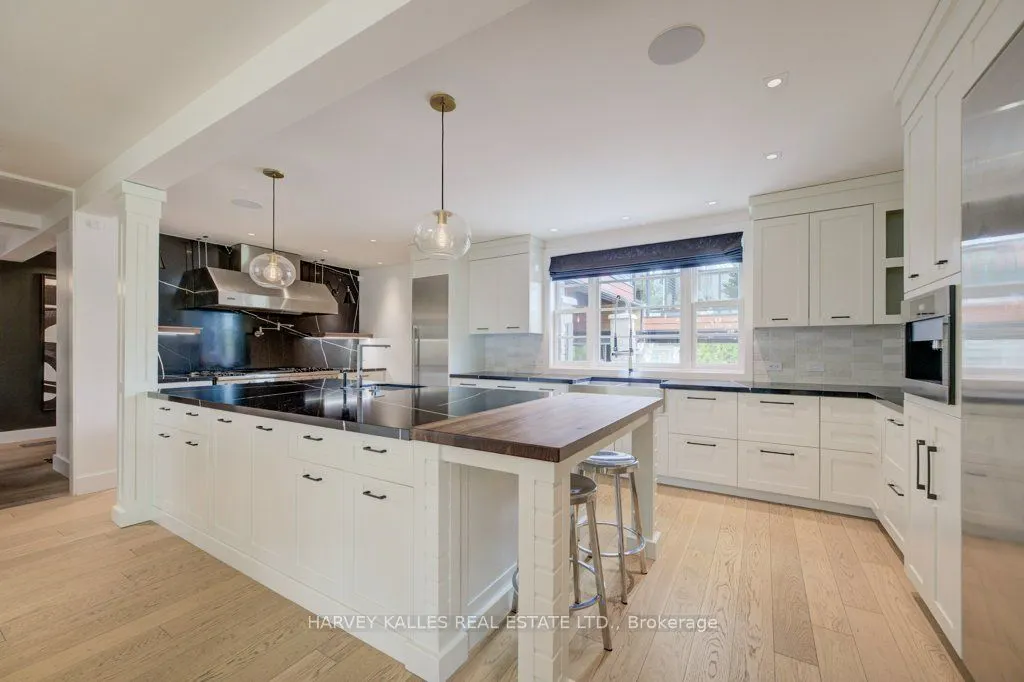 8 Westgate Walk