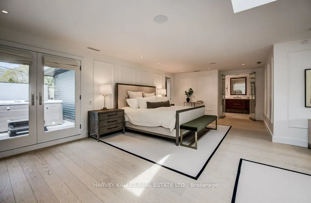 8 Westgate Walk