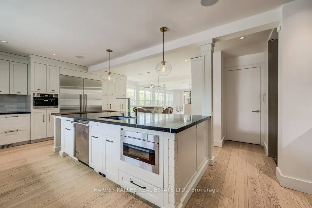 8 Westgate Walk