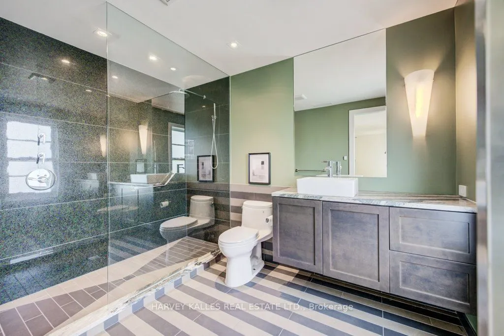 8 Westgate Walk