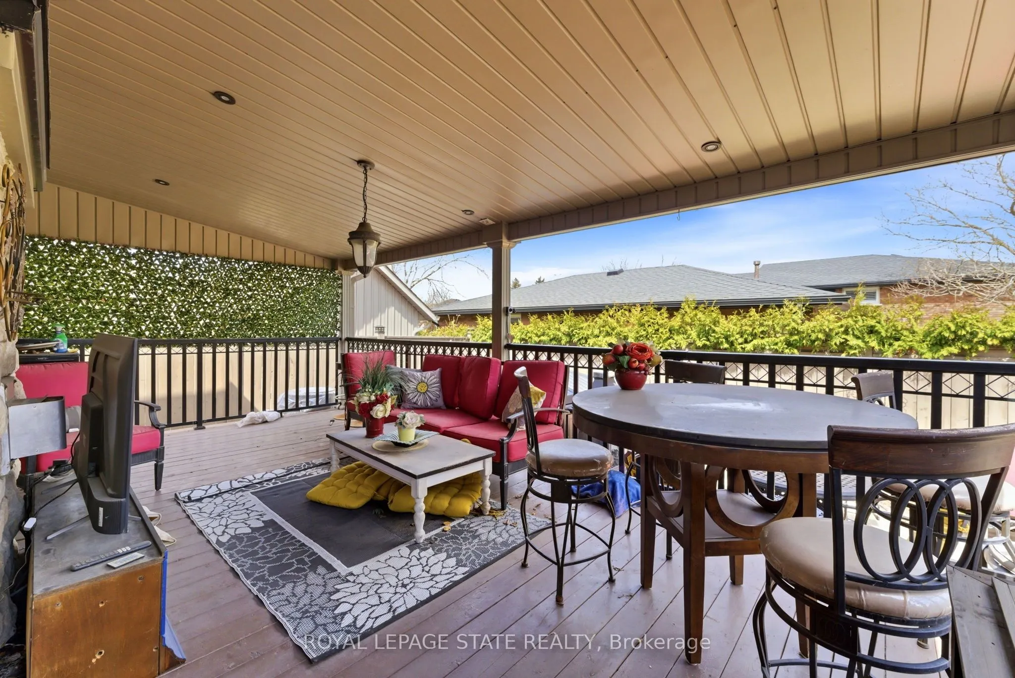 85 Hillcroft Drive