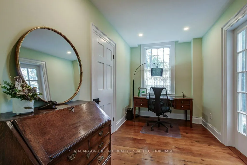 235 Simcoe Street