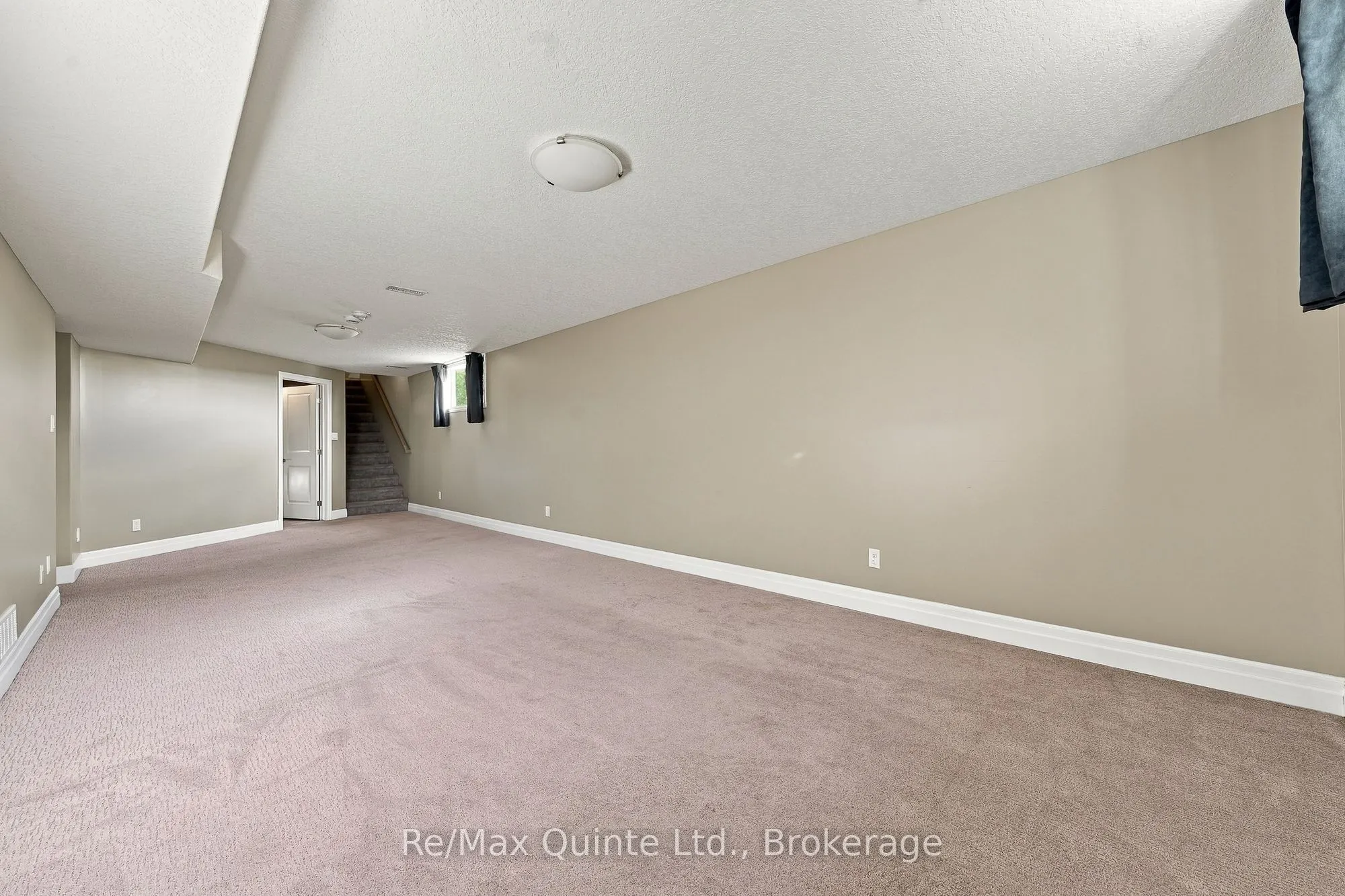 32 Cortland Crescent
