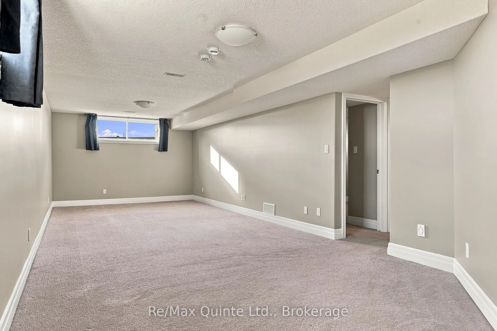 32 Cortland Crescent